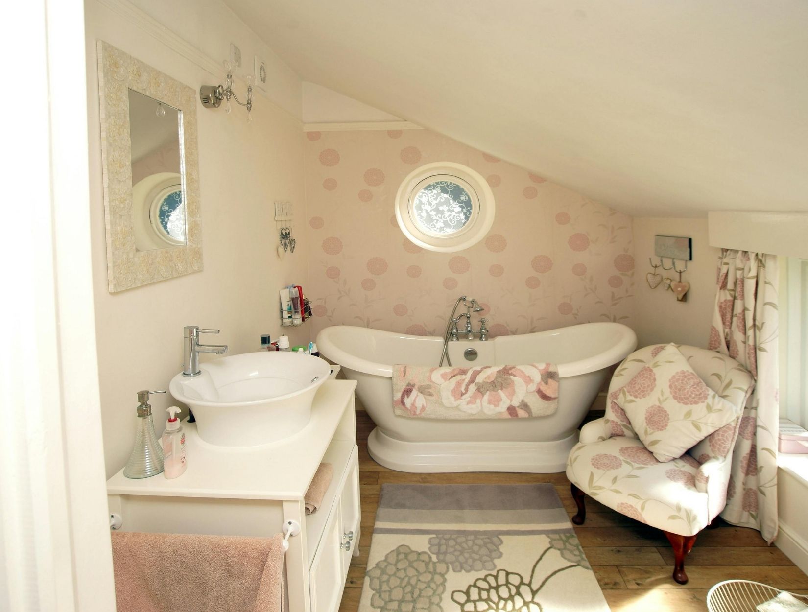 Eco-Friendly Practices for Healthier Homes